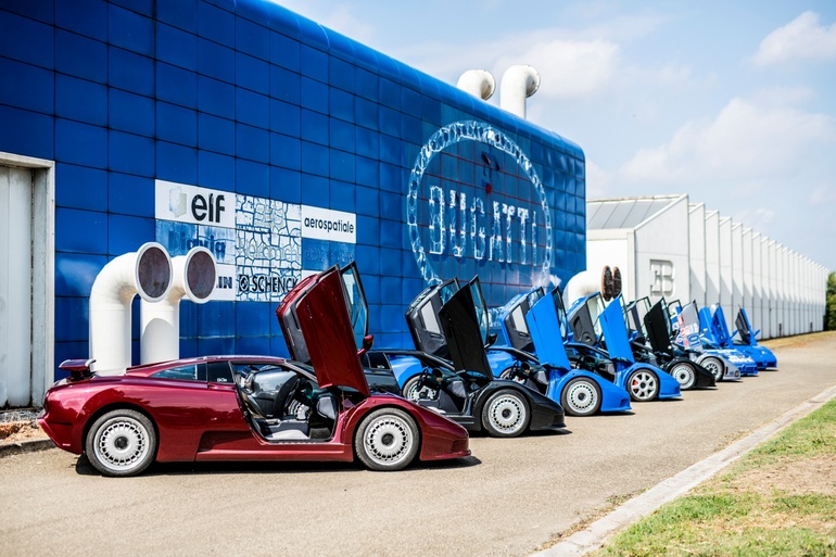 Bugatti EB 110 Supersportwagen feiert Jubiläum