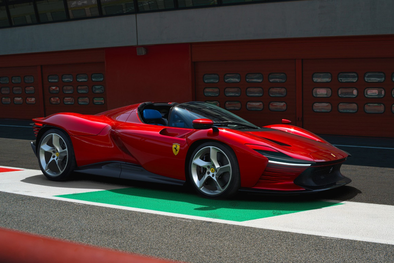 Ferrari Daytona SP3 erinnert an die 