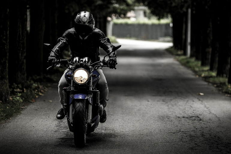 Motorrad-Fahrer: Mit einem Wechsel Geld sparen