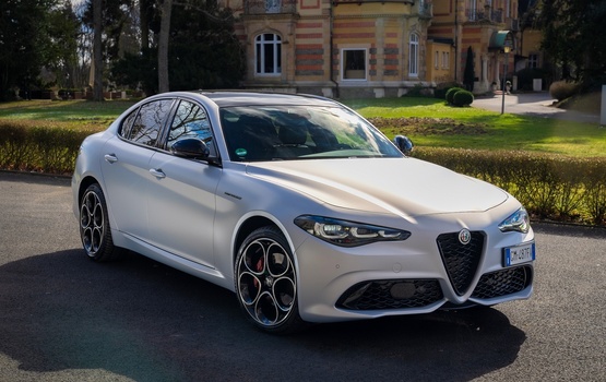 Alfa Romeo Giulia und Stelvio mit Styling- und Technik Update