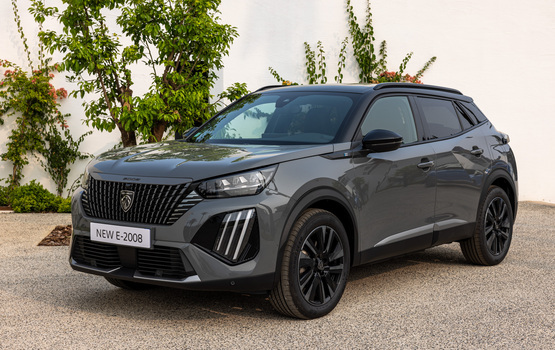 Erste Fahrt im neuen Peugeot e-2008