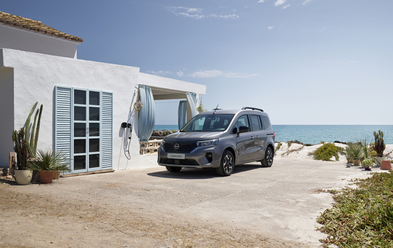 Elektrischer Nissan Townstar Kombi am Start