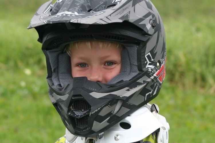 Mini Rider: Kinder sicher auf dem Motorrad mitnehmen