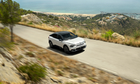 Perlweiße Elektro-Offensive bei Citroen