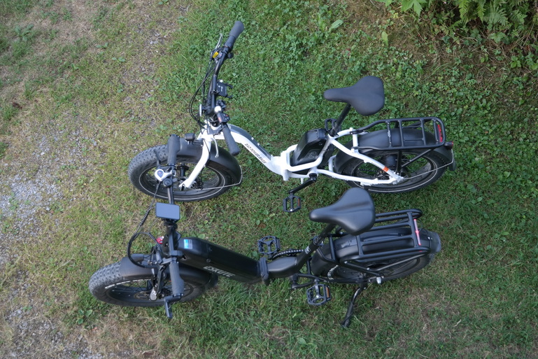 Vergleichs-Test: Kompakt-Faltpedelecs RadExpand 5 und Eskute Star  - Dicke Reifen, viel dahinter