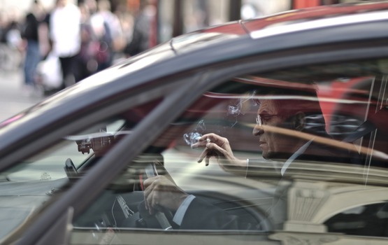 Rauchverbot im Auto? – Regierungskoalition plant Gesetzentwurf!