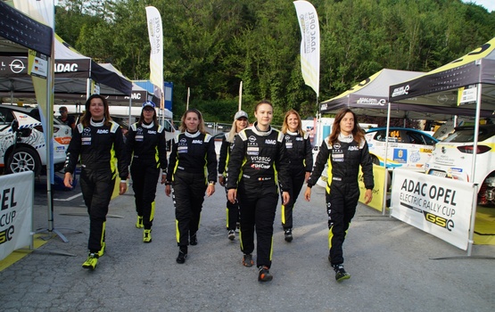Frauen rocken den ADAC Opel Electric Rally Cup 2023