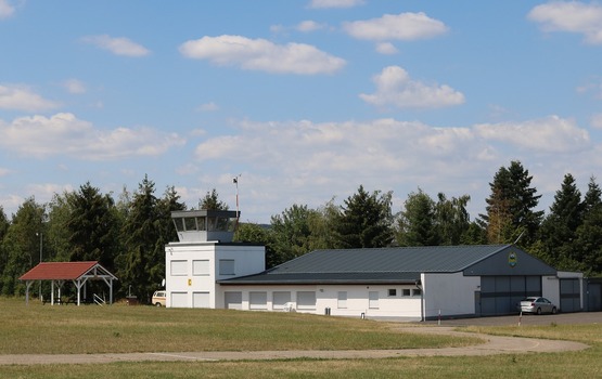 Schützen Sie sich und Ihre Autos mit Stil: Die Vorteile moderner Carports und Sonnenschutz