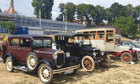 Hundertjähriger Ford Model TT Bus