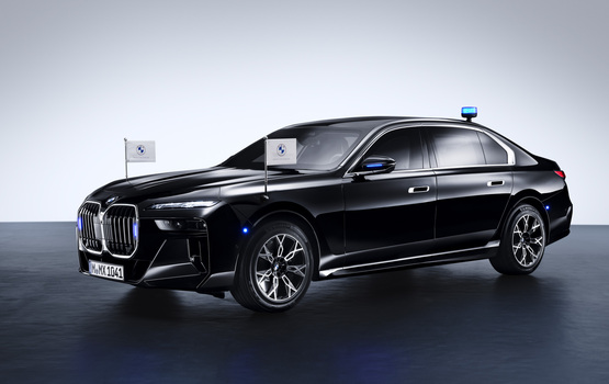 BMW: Fahrende Festungen jetzt auch elektrisch
