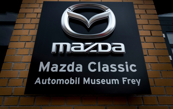 Mazda zeigt historische Modelle