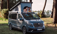 Renault Trafic mit vier Betten