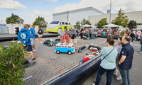 Volkswagen Nutzfahrzeuge feiert mit 30.000 Besuchern im Bulli-Werk