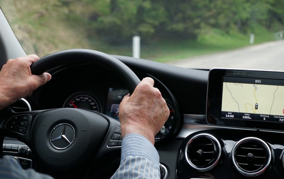 Deutsche befürworten mehrheitlich Fahrtests für Senioren