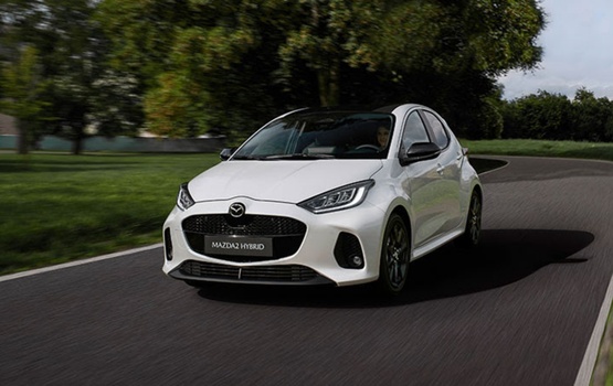 Mazda2 Hybrid: Update mit neuer Front und Farbe