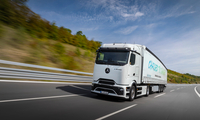 Mercedes enthüllt elektrischen Fernverkehr-Lkw