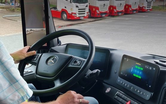 App von Goodyear versorgt Mercedes-Benz Trucks mit Daten