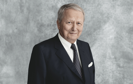 ''Goldenes Ehrenlenkrad'' für Wolfgang Porsche