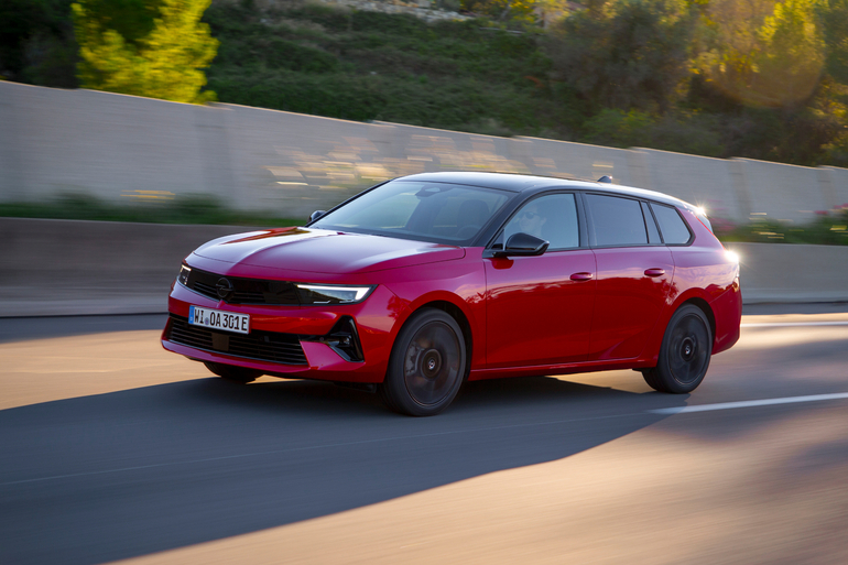 Opel Astra Kombi wird elektrisch