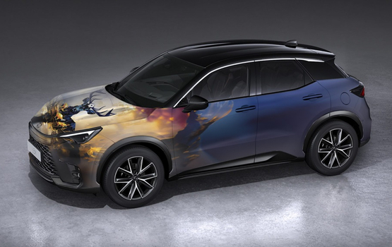 Lexus LBX mit künstlerischem Anstrich
