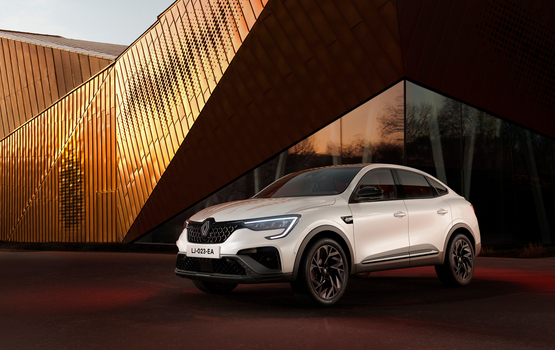 Renault Arkana mit neuem Grill