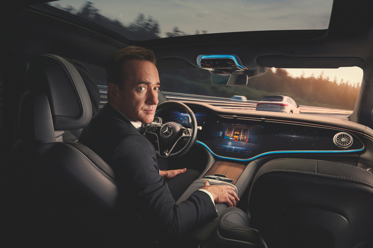 Mercedes-Kampagne mit Matthew Macfadyen und Roger Federer