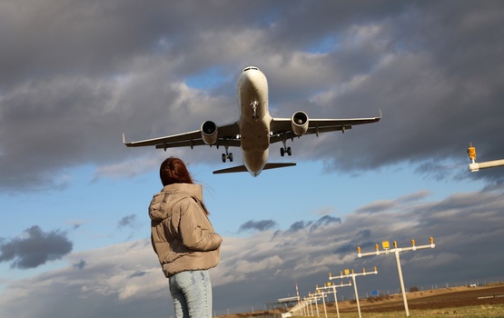 2023: Mehr Fluggäste, weniger Fracht