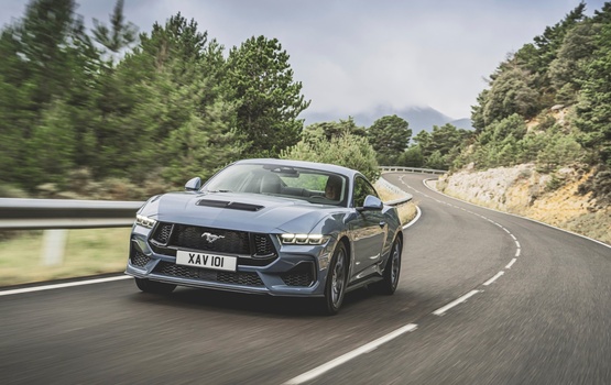 Ford lässt den neuen Mustang von der Leine