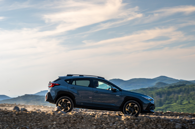 Subaru Crosstrek bei der Jagd und Hund 2024