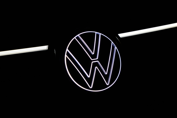 VW bei Neuzulassungen auf Spitzenpositionen
