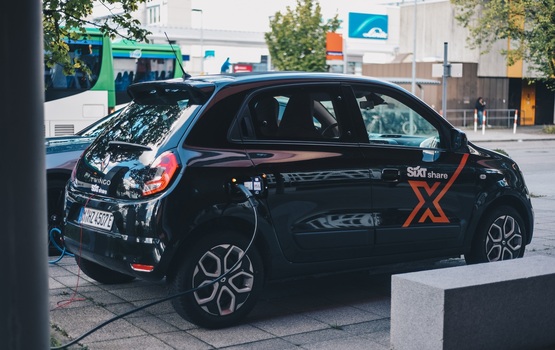 SIXT share Studie zu Green Mobility - Umweltschutz betrifft alle Generationen