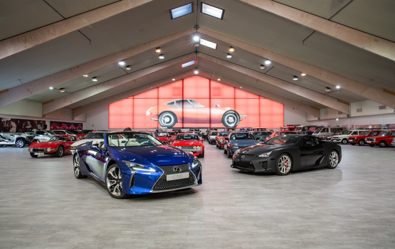 V8-Modelle von Lexus in der Toyota-Collection