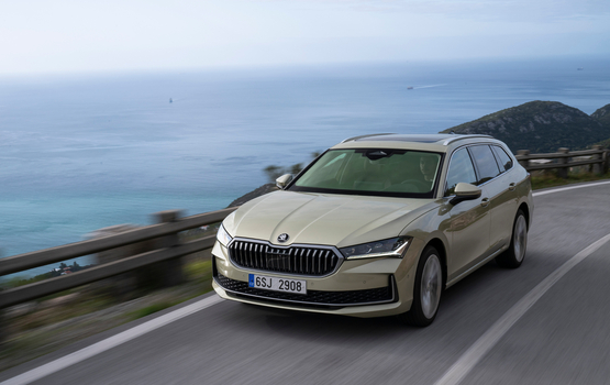 Mehr Platz im neuen Skoda Superb Combi
