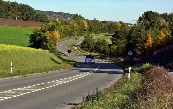Europaweit 10.000 Verkehrstote auf Landstraßen