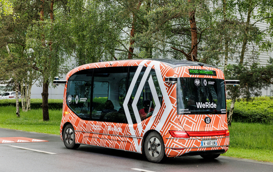 Autonom auf Level 4 unterwegs mit Renault