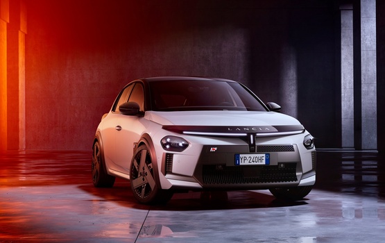 Lancia Ypsilon HF und Lancia Ypsilon Rally 4 HF am Start