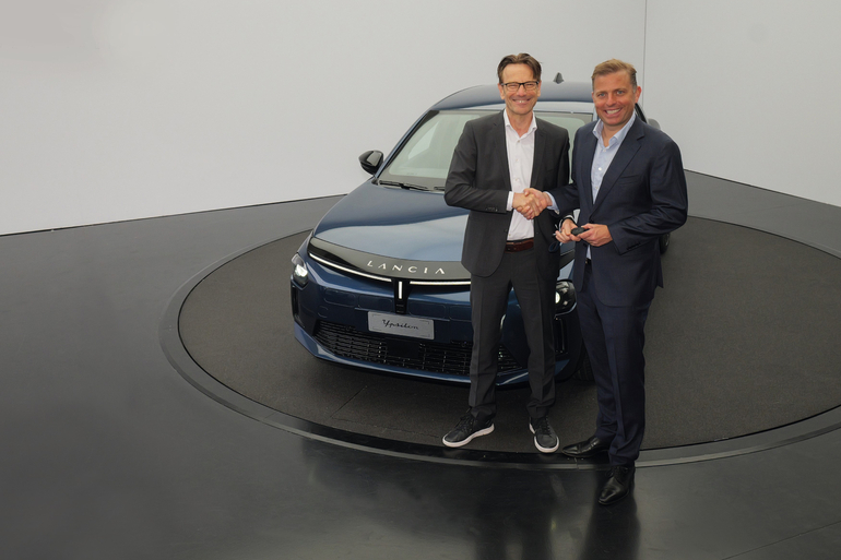 Sixt und Stellantis festigen Partnerschaft