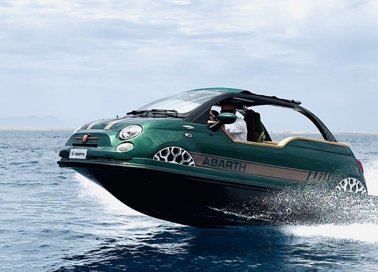 Abarth sticht in See