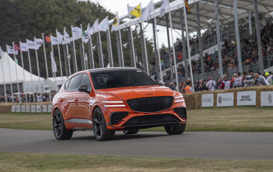 Debüt der Magma-Modelle von Genesis in Goodwood