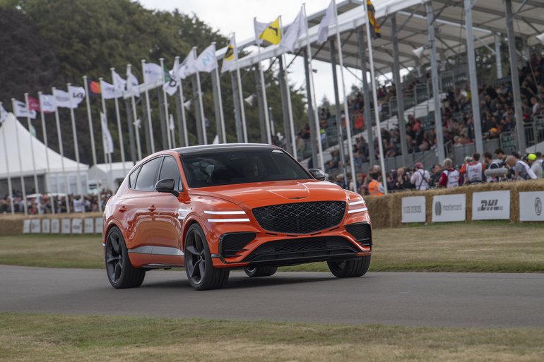 Debüt der Magma-Modelle von Genesis in Goodwood
