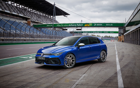 Weltpremiere für Golf R und R Variant