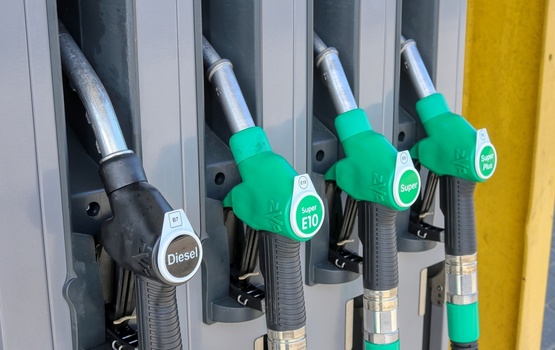 Tanken bis jetzt etwas günstiger als im Vorjahr