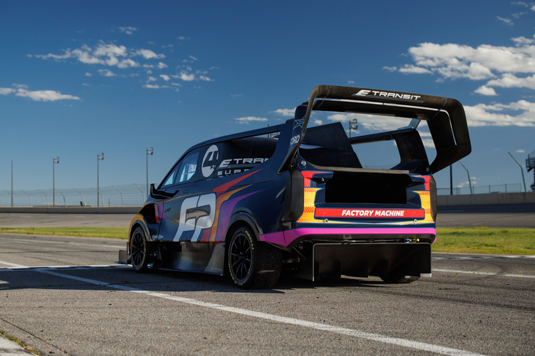 Elektrischer Ford-Van mit 2.000 PS in Goodwood