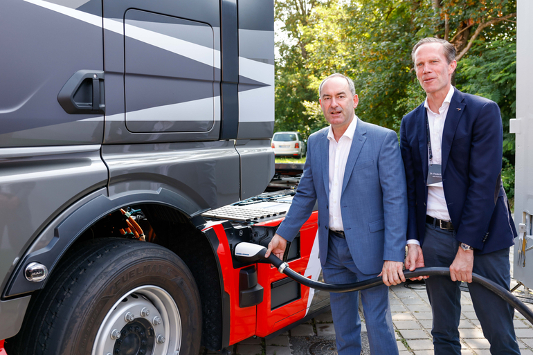 Elektro-Lkw mit mehr als 1.000 kW geladen