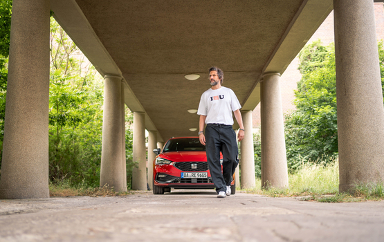 Tom Beck im Seat Leon Sportstourer FR auf Musiktour