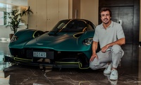 Fernando Alonso fährt Aston Martin Valkyrie