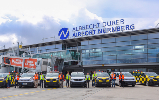 Opel Vivaro Electric Flotte am Airport Nürnberg