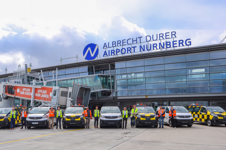 Opel Vivaro Electric Flotte am Airport Nürnberg