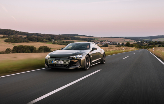 Audi RS e-tron GT performance mit 925 PS am Start