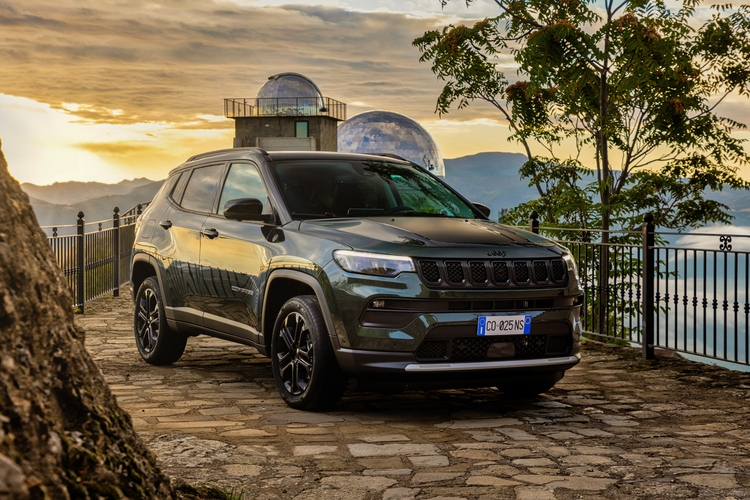 Jeep Renegade North Star und Compass North Star